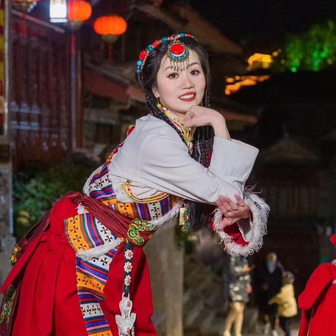 林子爱跳广场舞