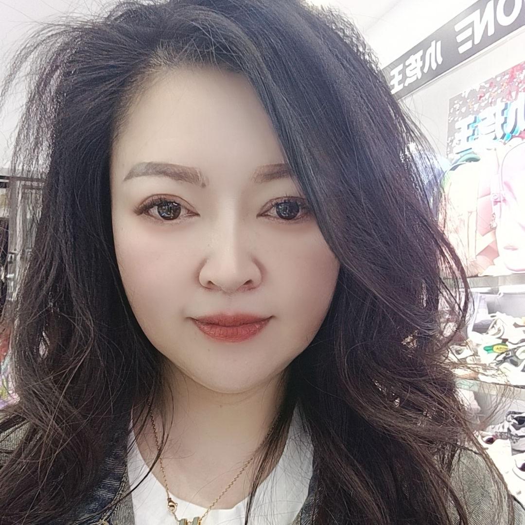 清镇小孩王1店何彦霖