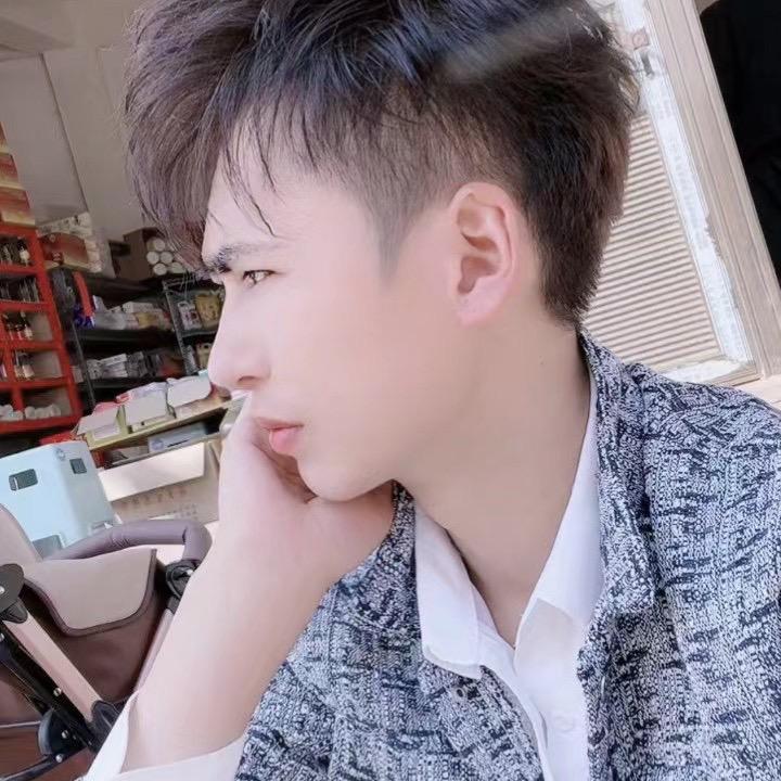 小表【努力前行】