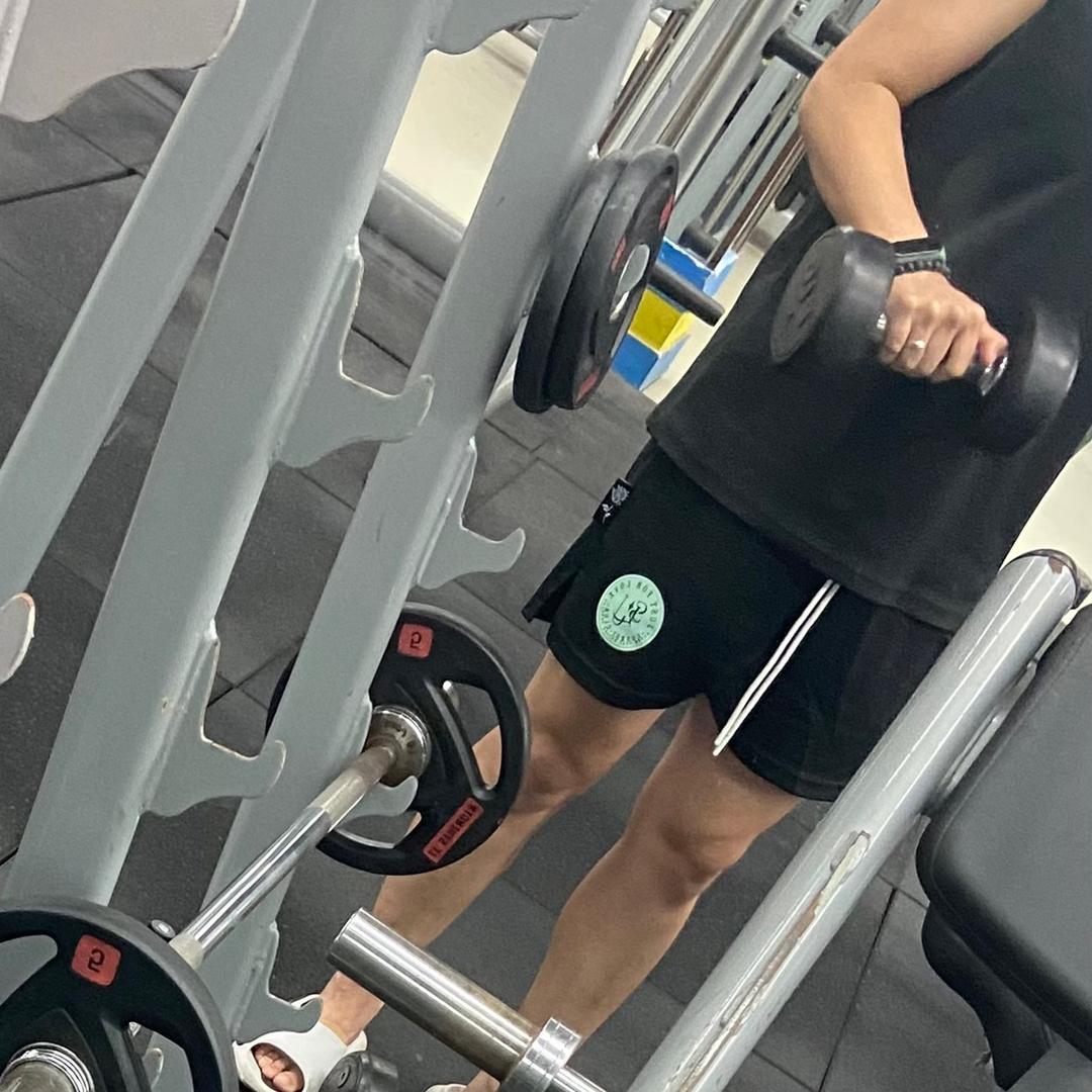 小明爱撸铁