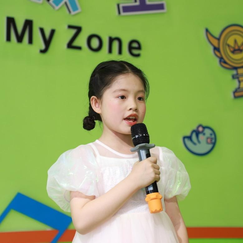 韦靖蕾（小名蕾蕾）