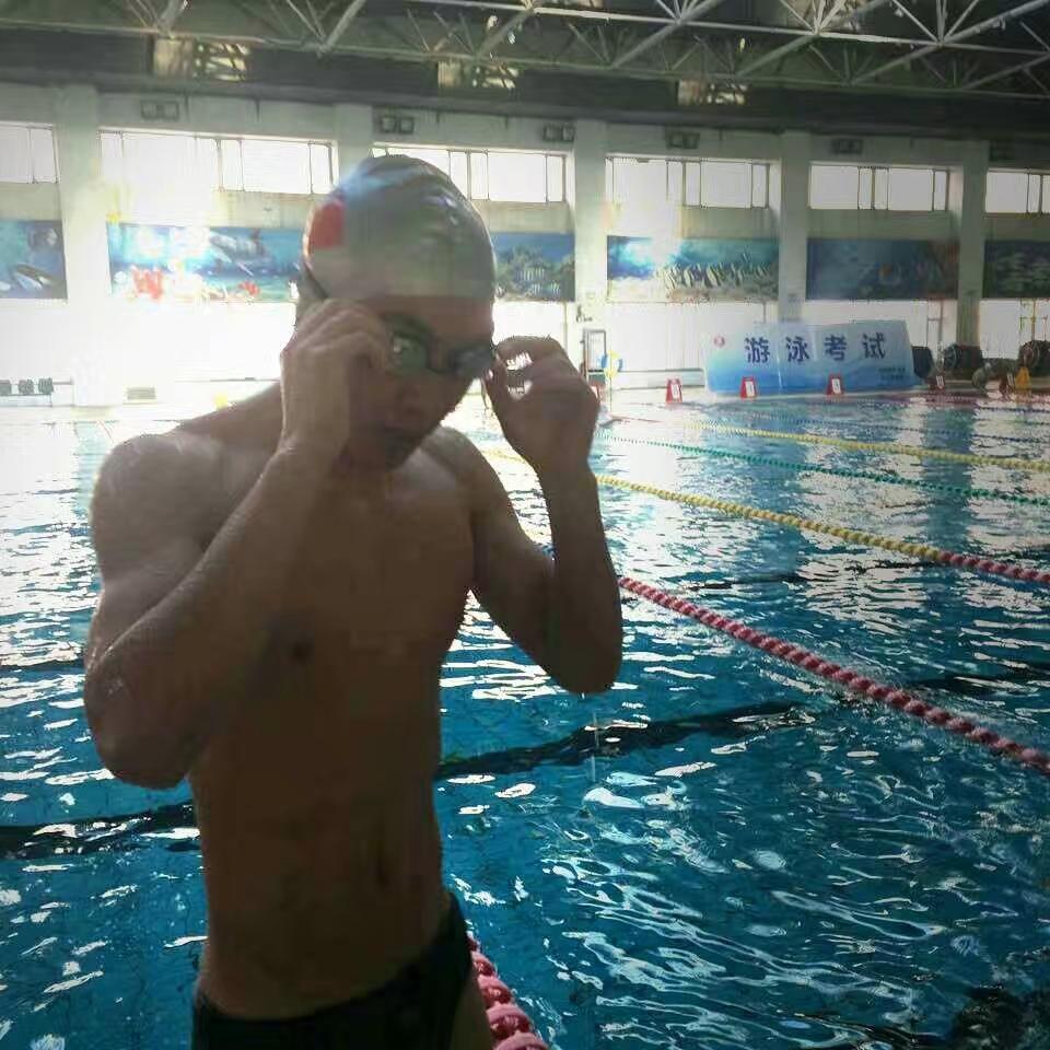 龙哥＿＿光猪圈健身(长兴路店)