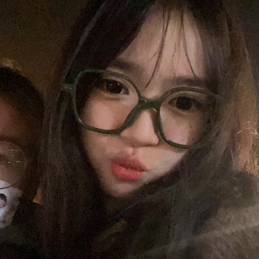 苏珊珊su