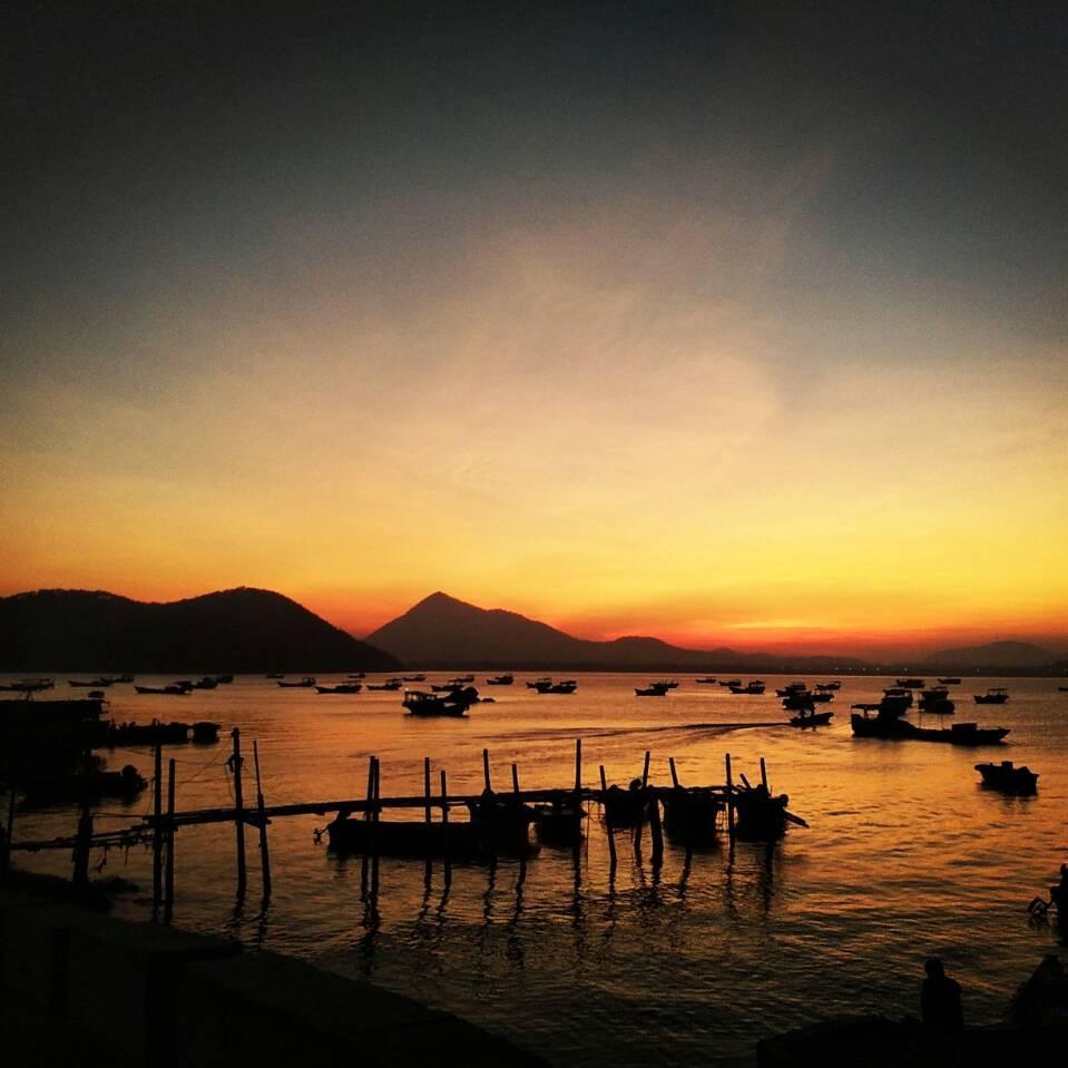 夕阳日下