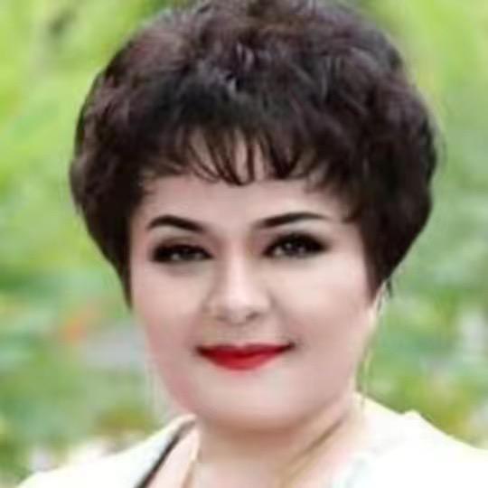 汗努尔服装店  (小号）