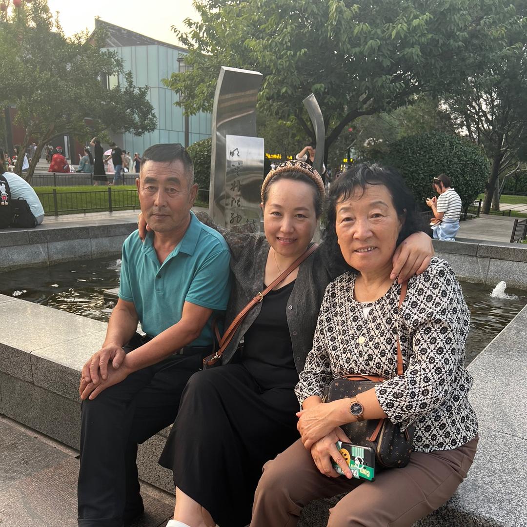 悦姐一家人