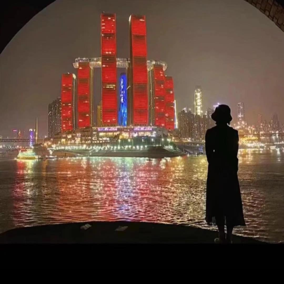 刘一一爱重庆