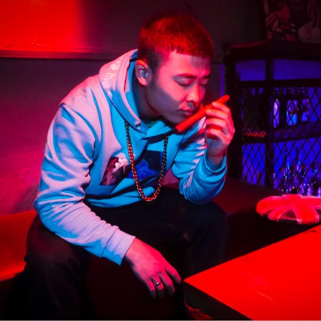 揣总爱灰茄