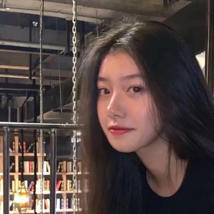 老鼠🐭爱上谁家的喵