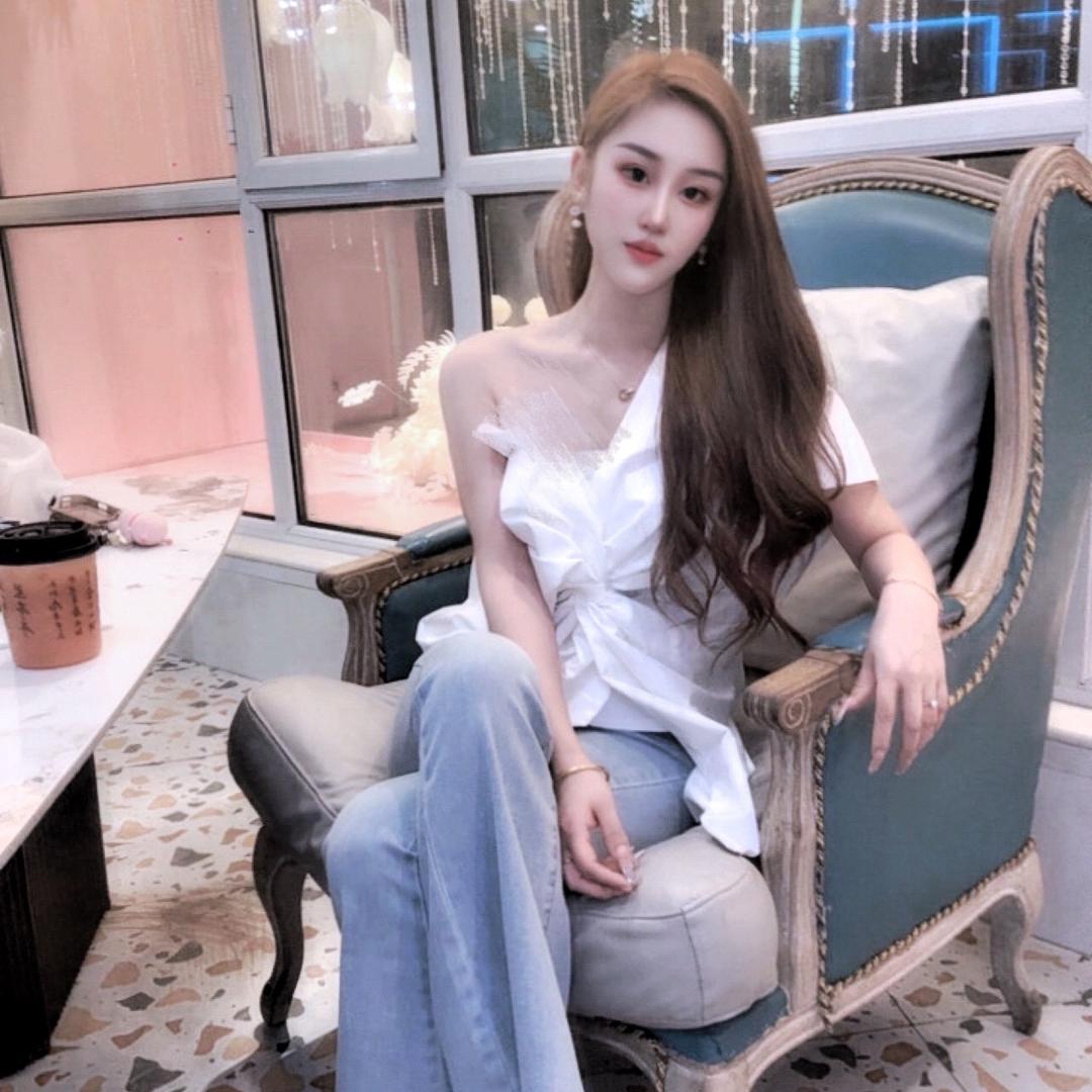 @莉莉