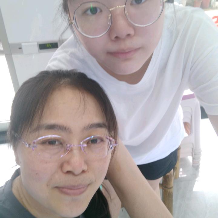 菩提树下了凡尘,满目浮影却是你。