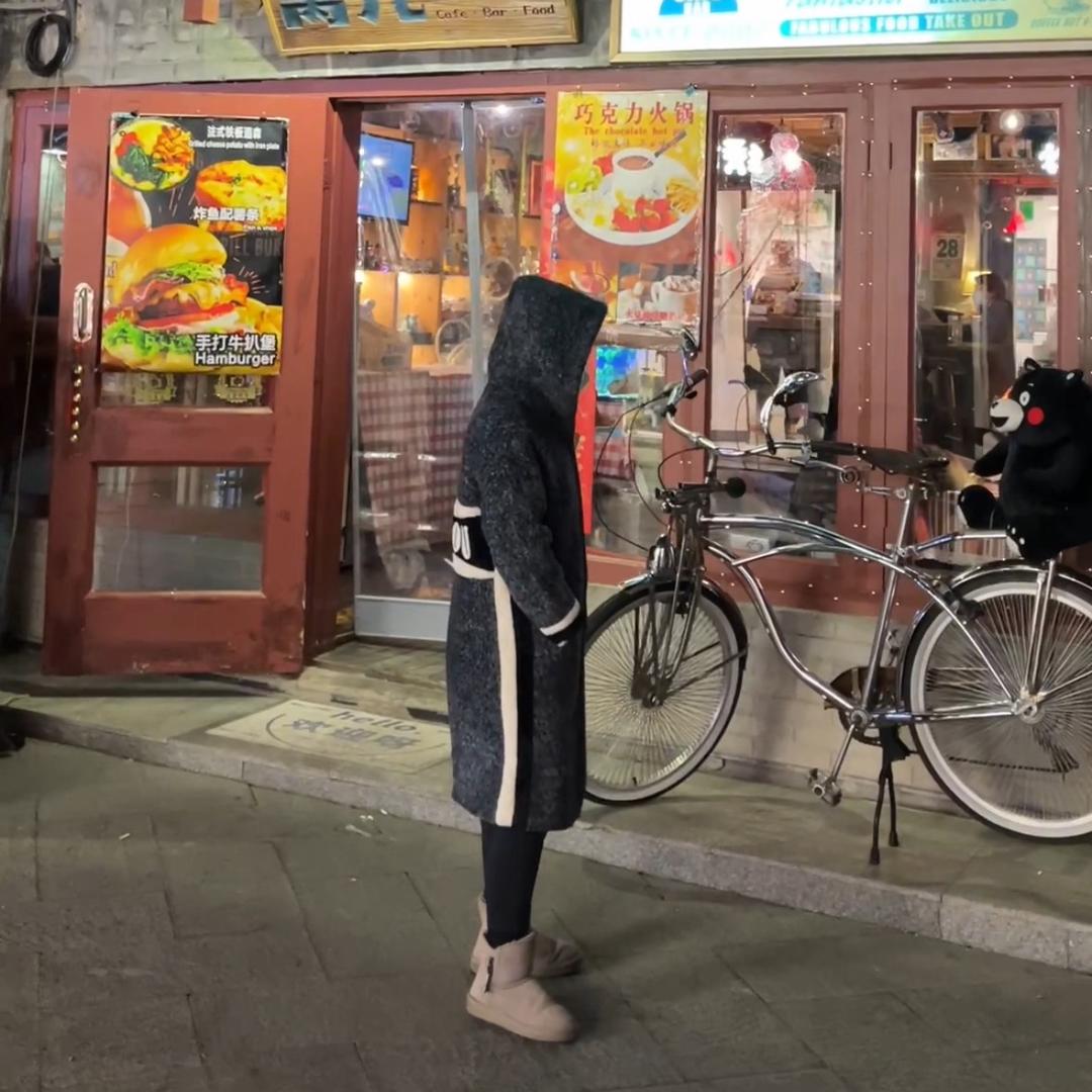 叶子在路上