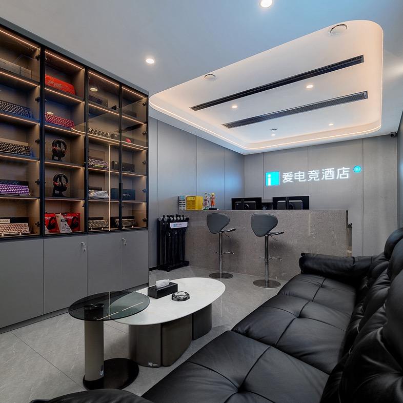 爱电竞（苏宁广场民主北路地铁站店）