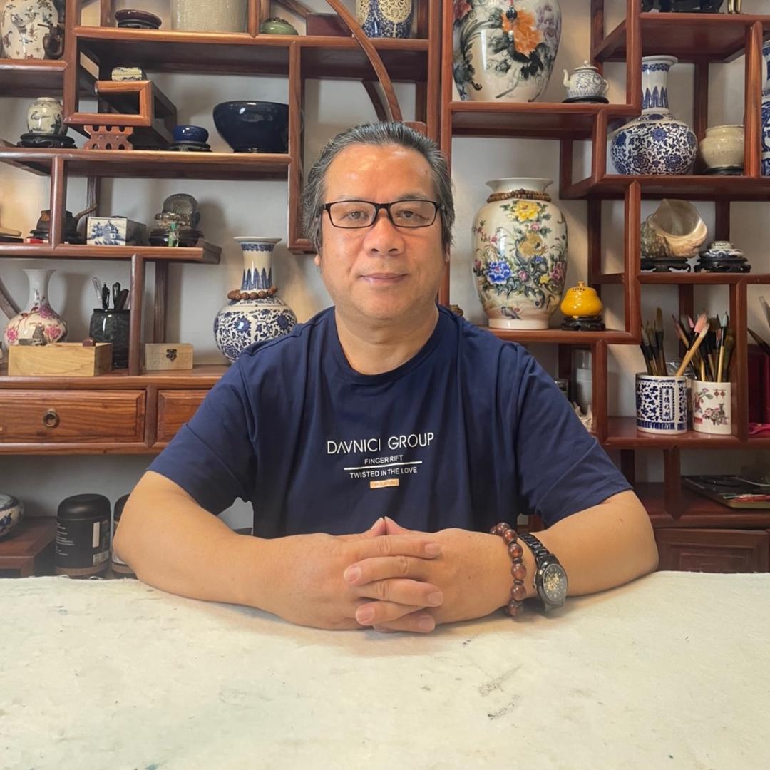 张泉踪彩墨漓江山水