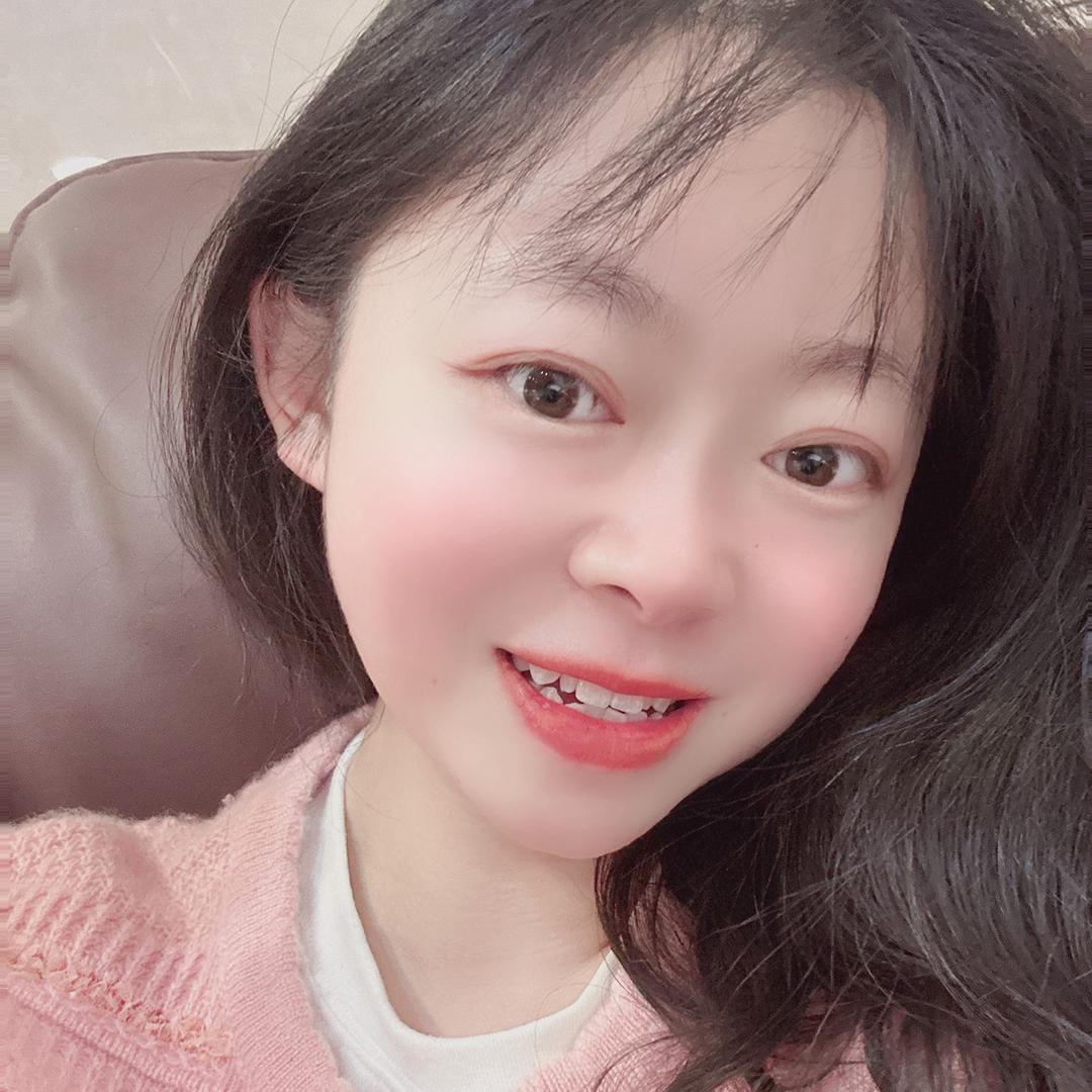 让她满足❣️拥的