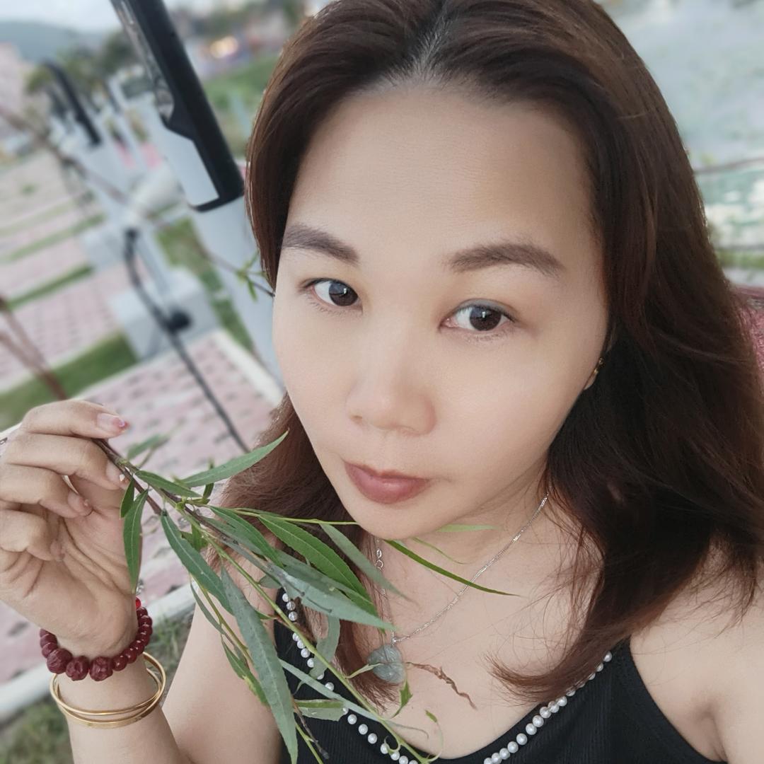 卖珠宝的小姐姐啊琴