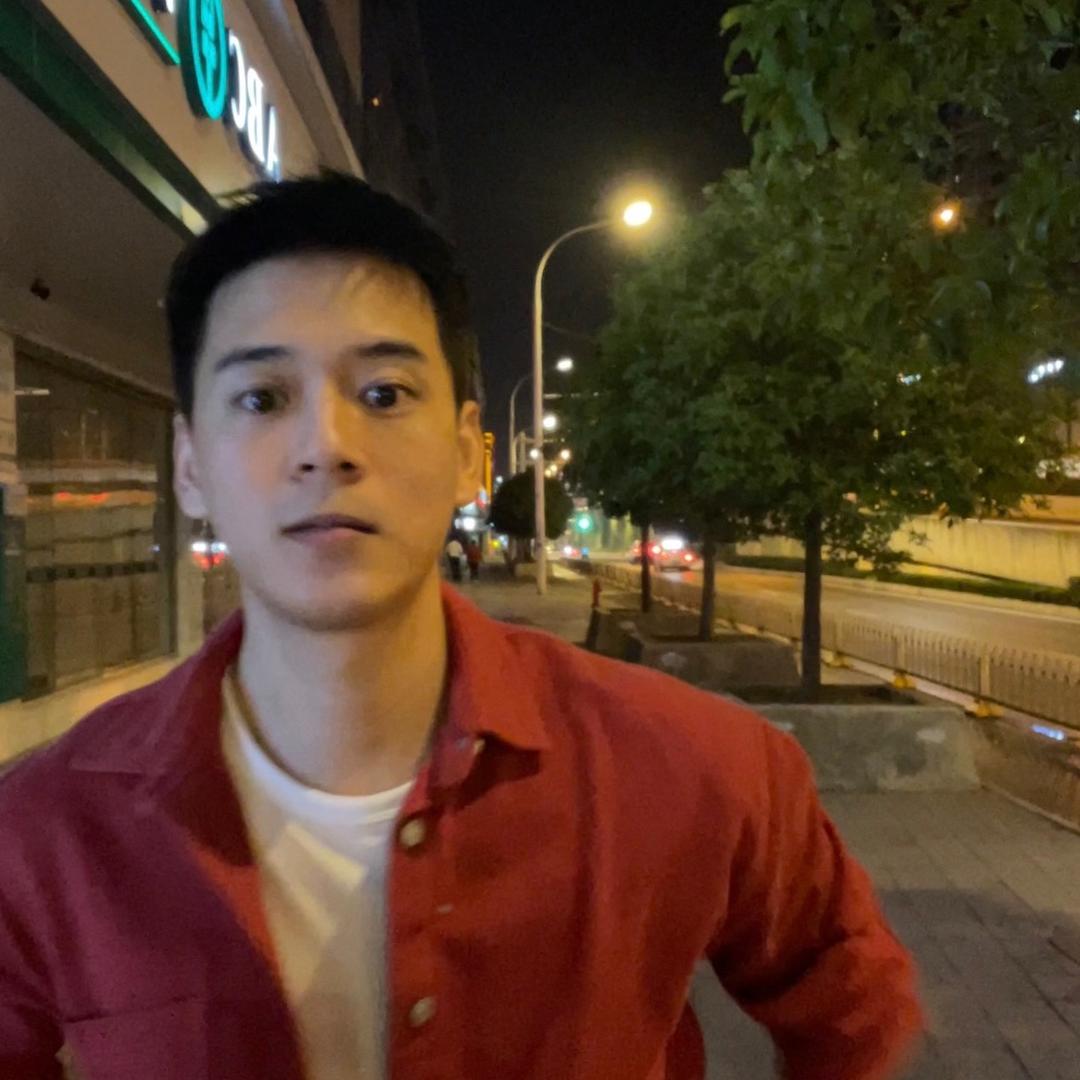 超爱睡觉的猴子