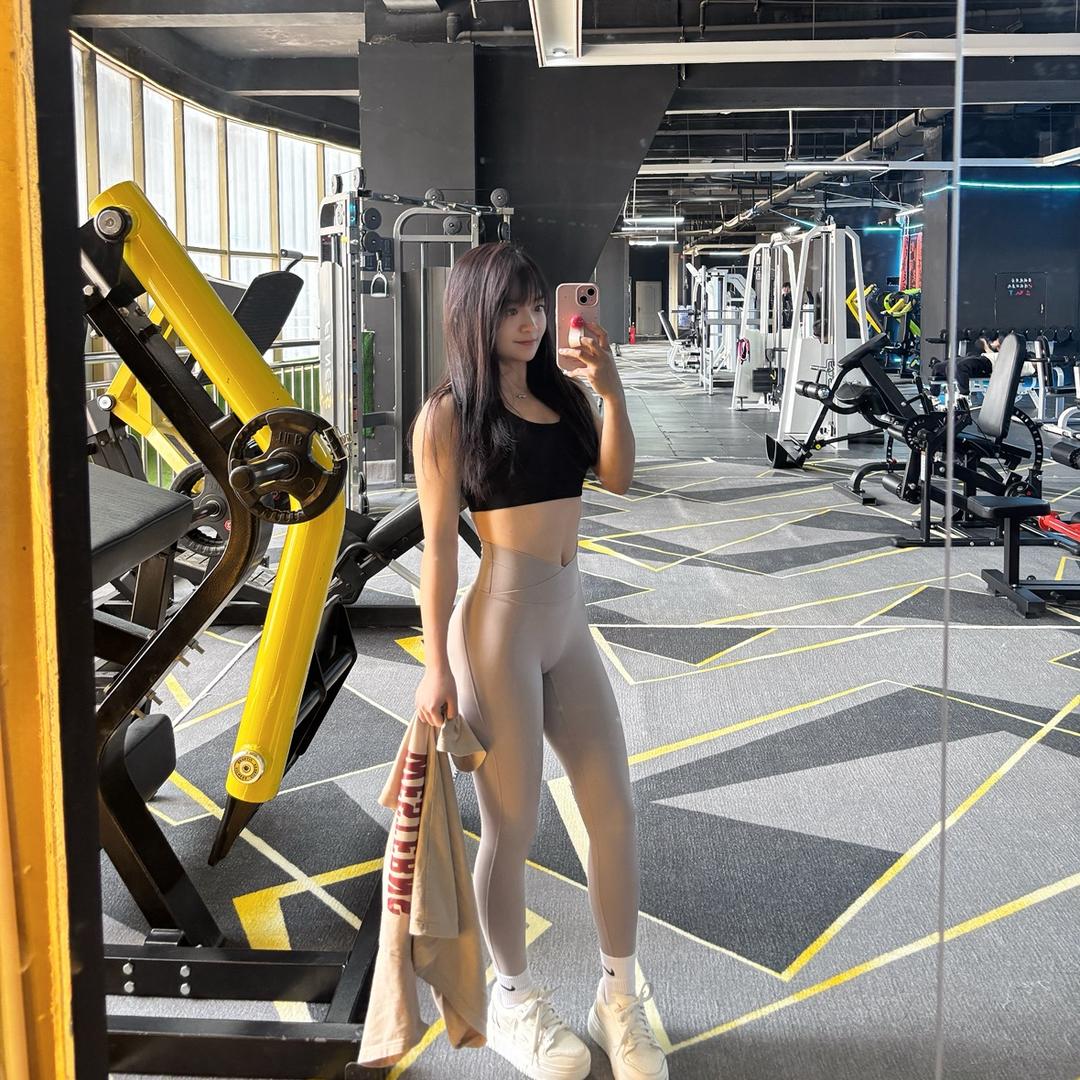 小黄同学