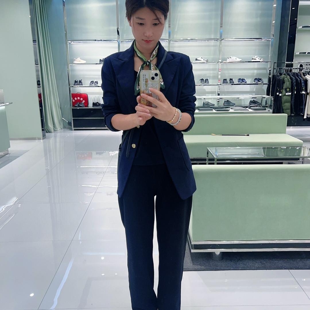 杉杉奥特莱斯折扣店婷婷