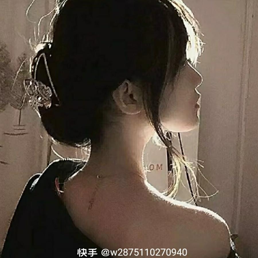 手插口袋谁都不爱