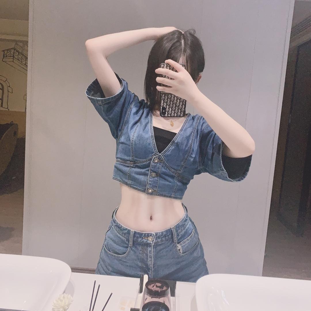 一只草莓莓