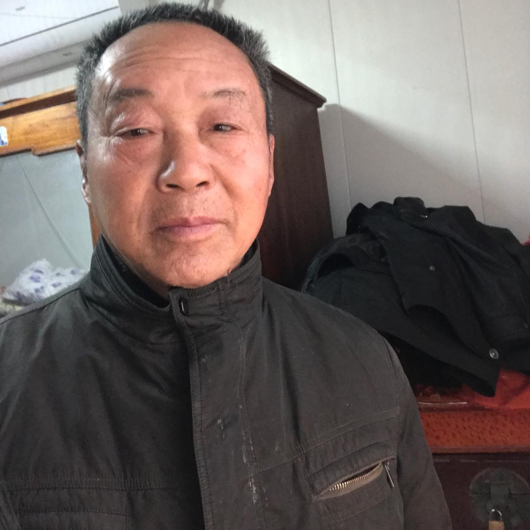 张振宏在我屋。  天