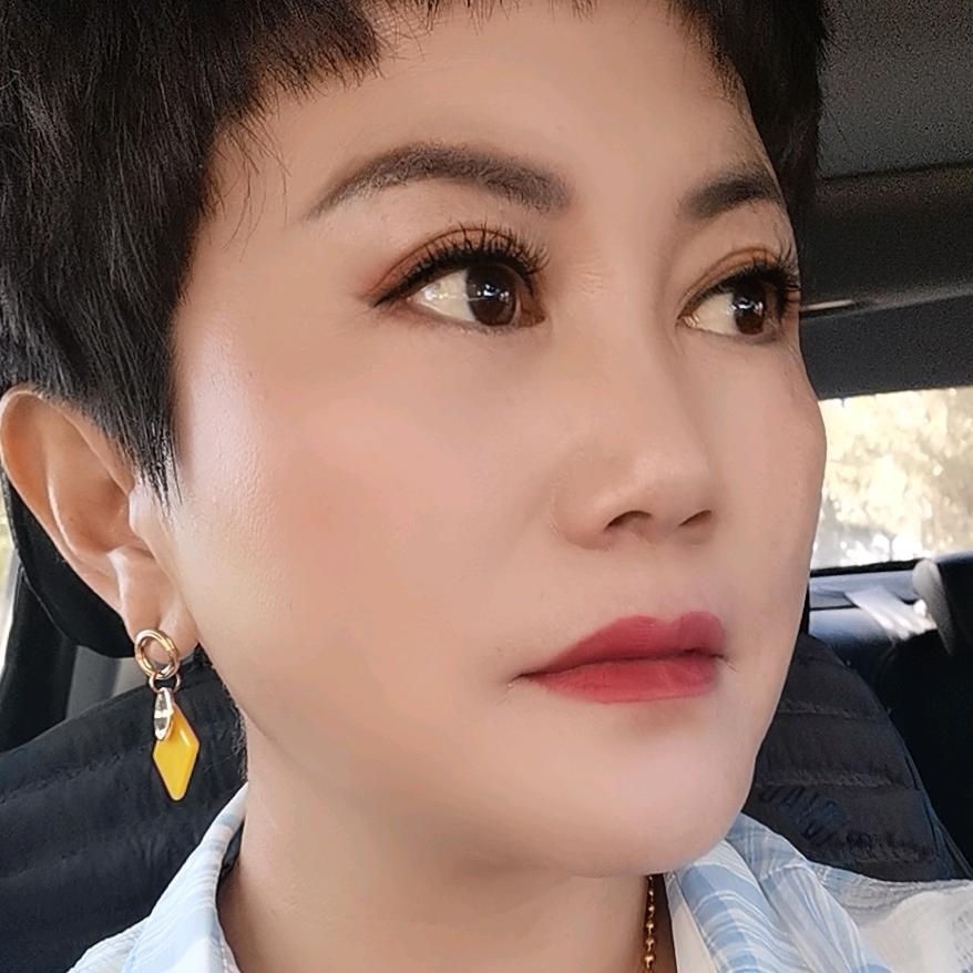 我是张掖做女装沈姐。