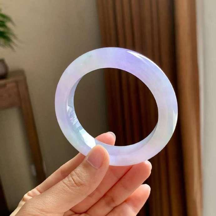 大胆翡翠手镯店