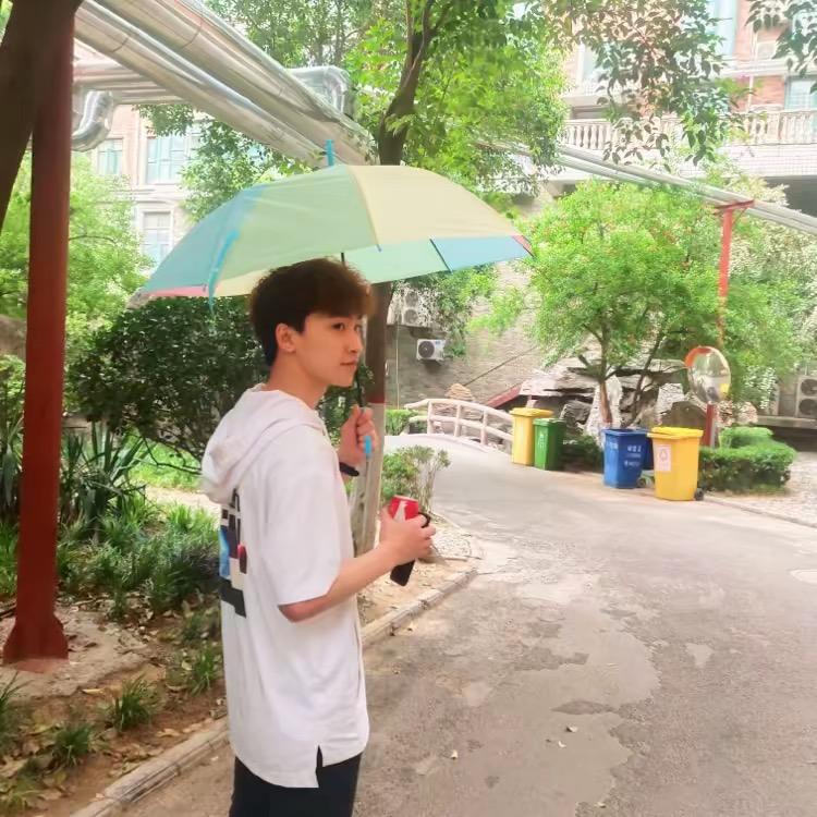 汪雨然R r