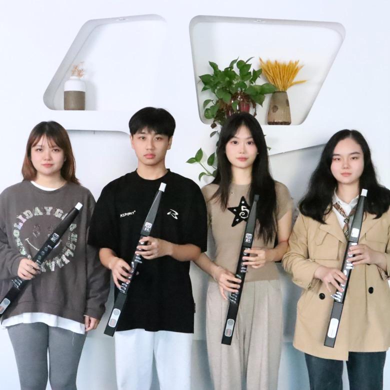 钟俞电吹管乐团