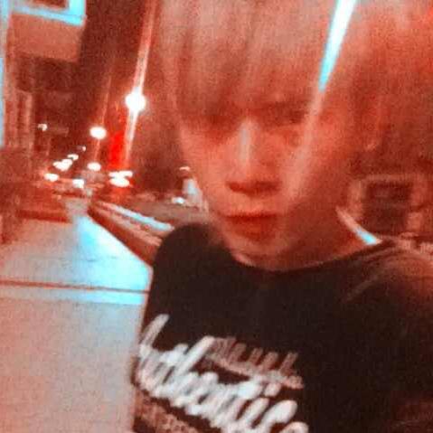 萨米龙（在尔滨录首歌）