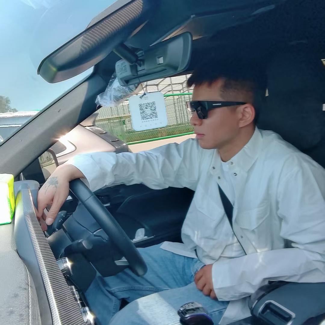 小新的朋友圈