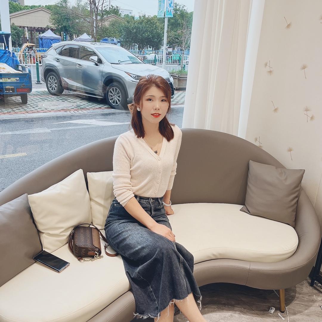 千百蔚服饰