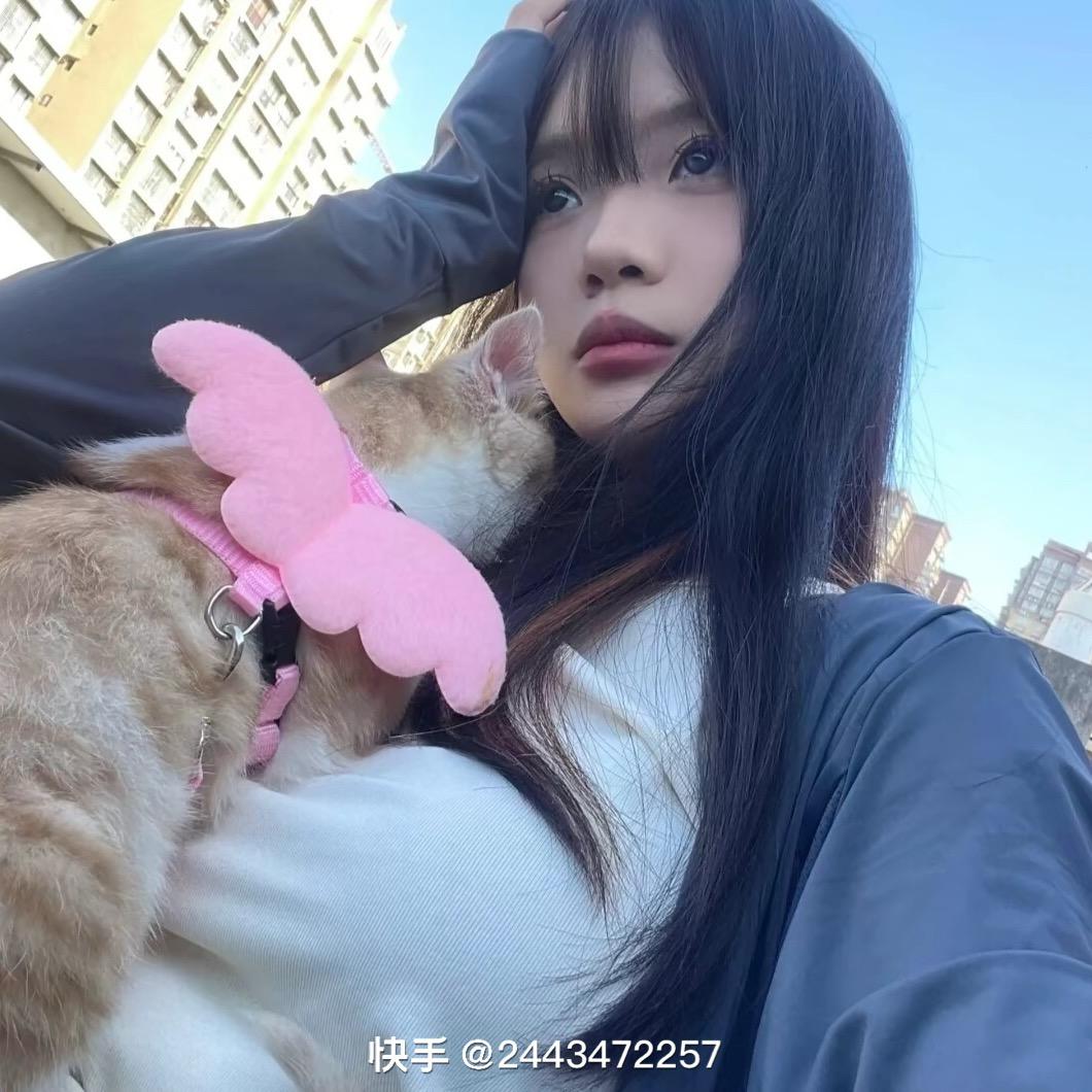 小小鱼.