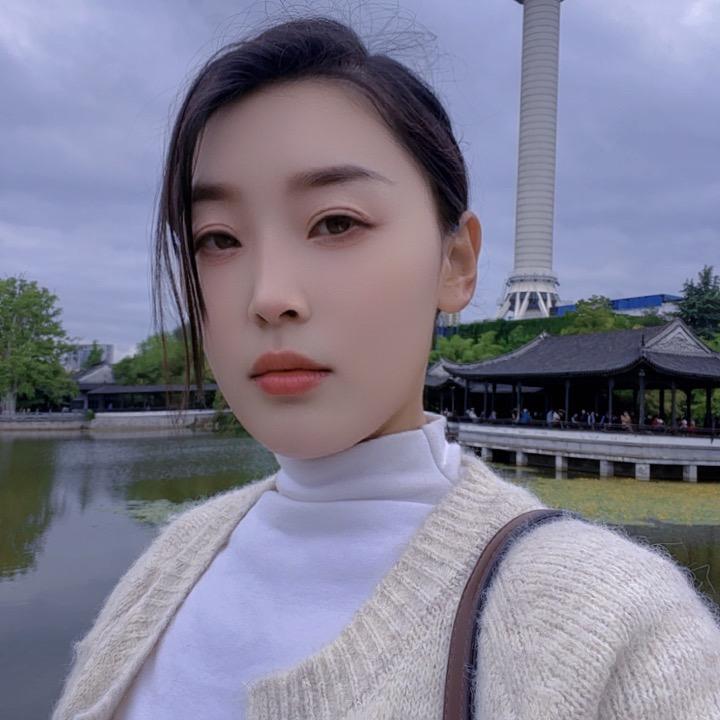 铿锵玫瑰的摆摊日常