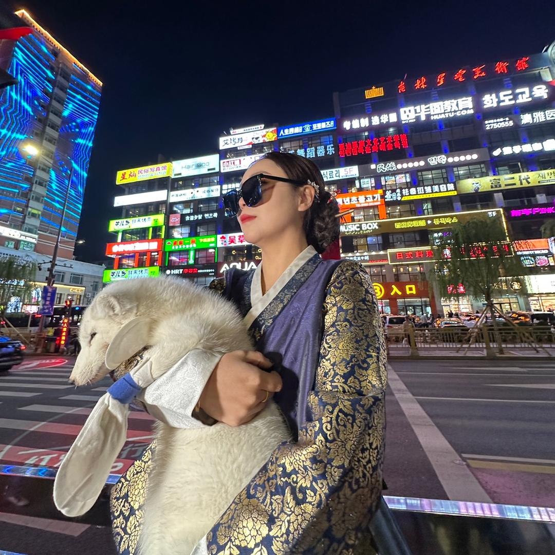 曹富美短