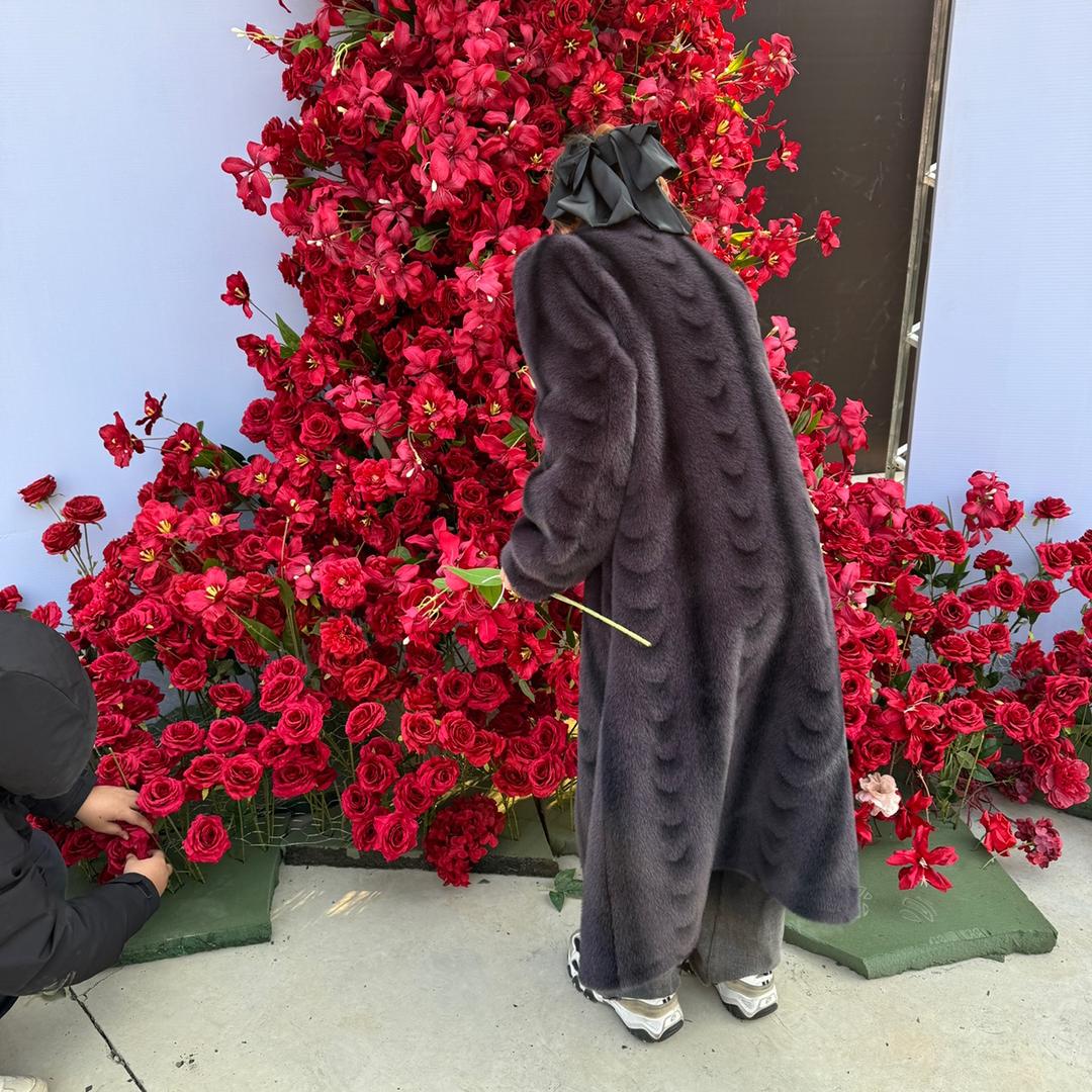 财神爷独生女来卖花