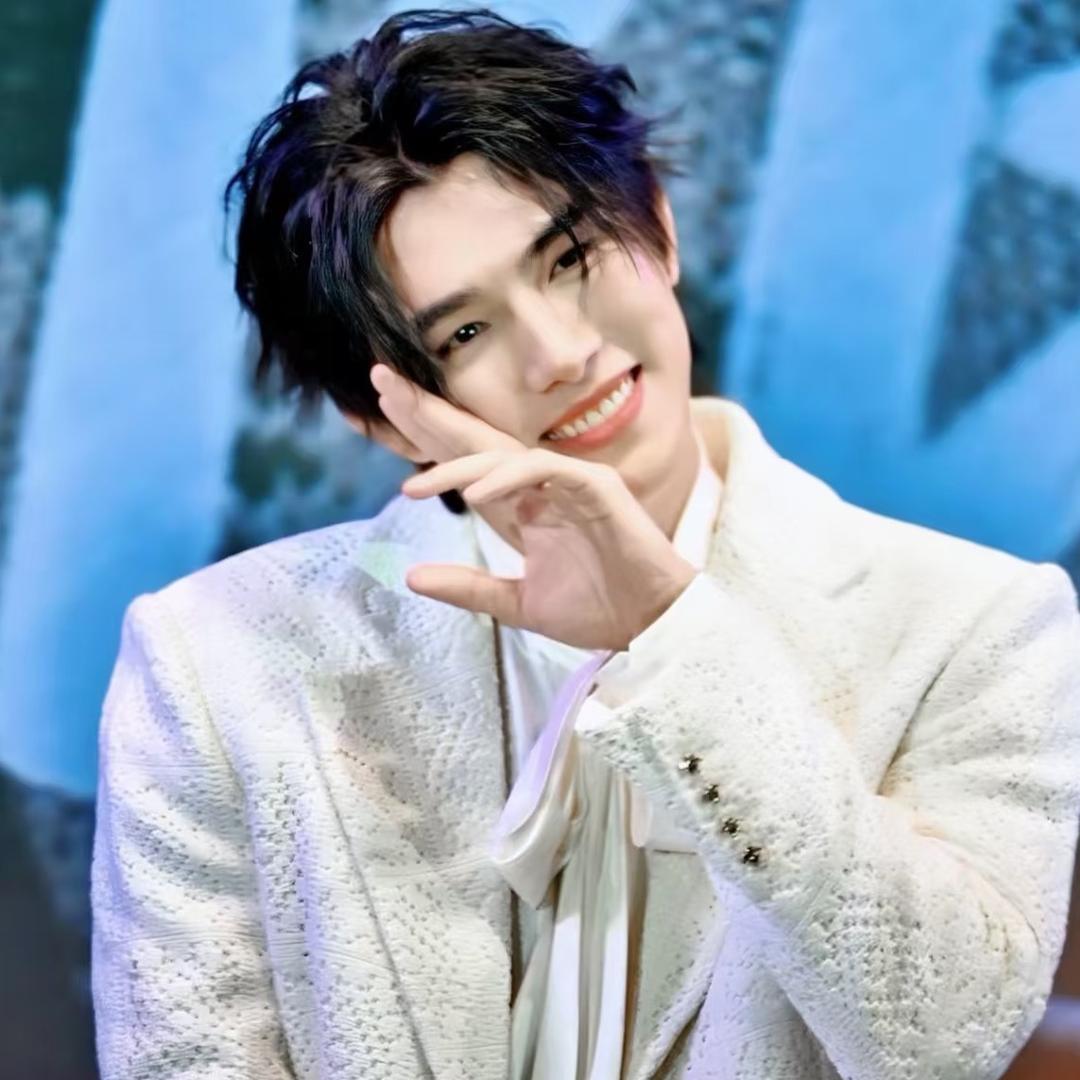 苏小爆💥💥💥