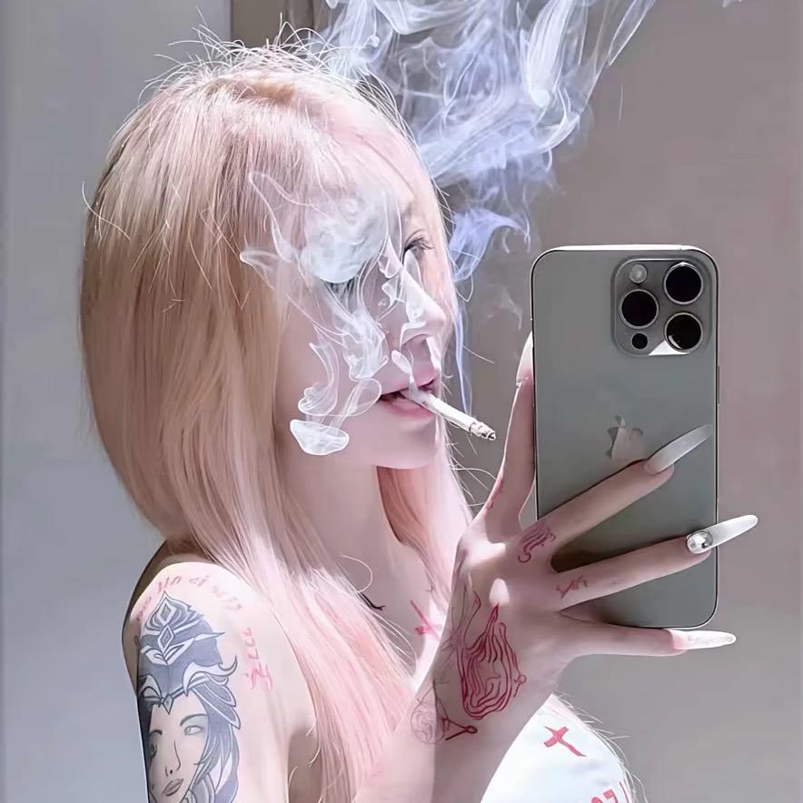 Cc.🦋