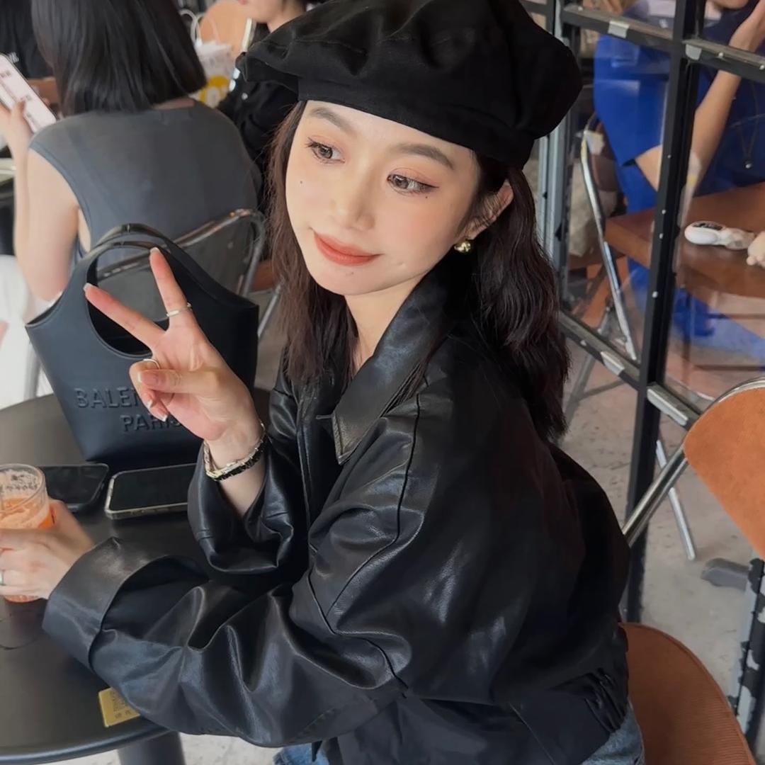 球球有酒窝