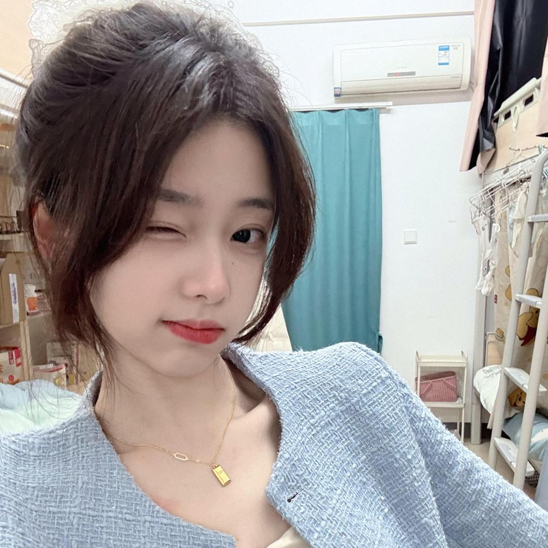 糯米团子吖