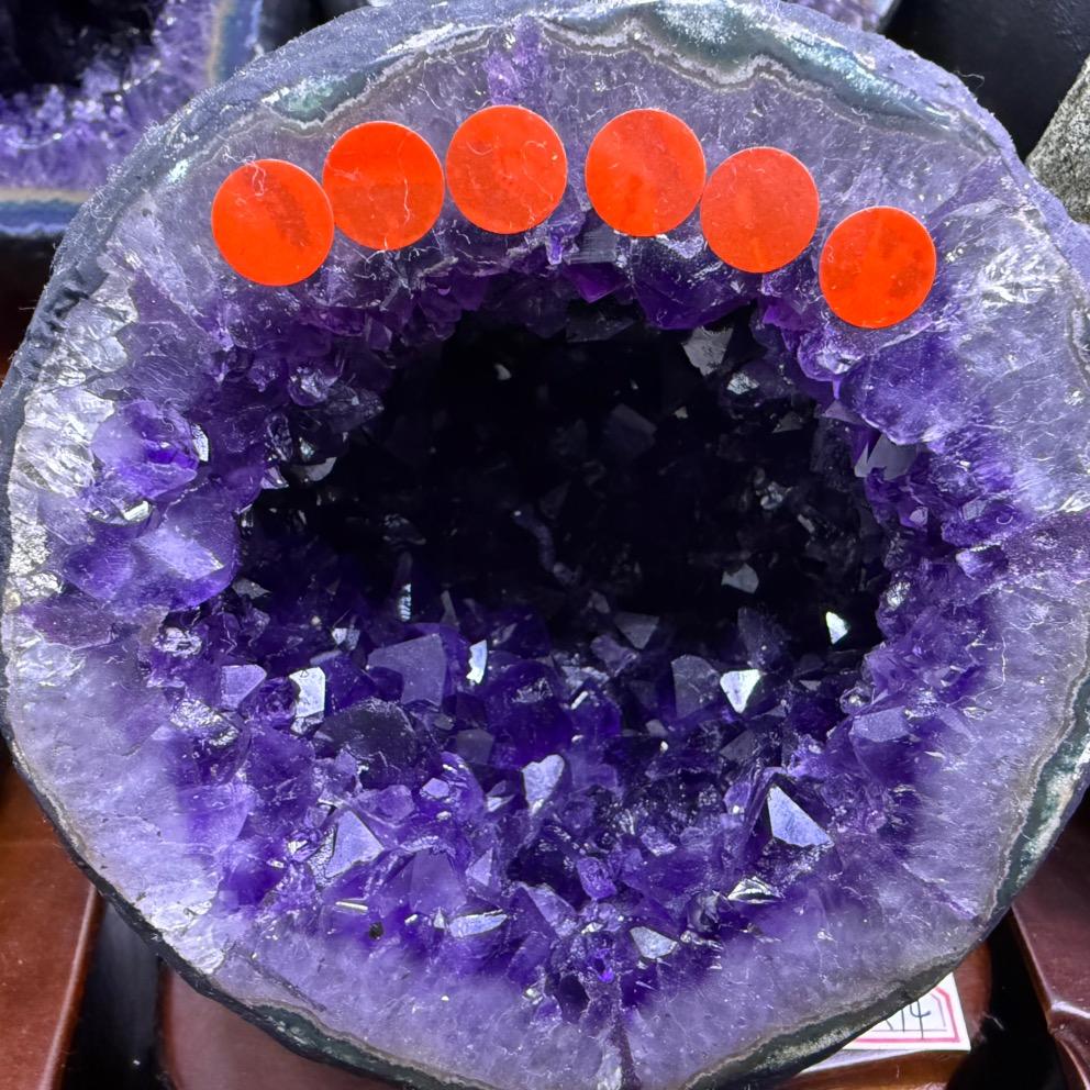 富有珠宝水晶研发室