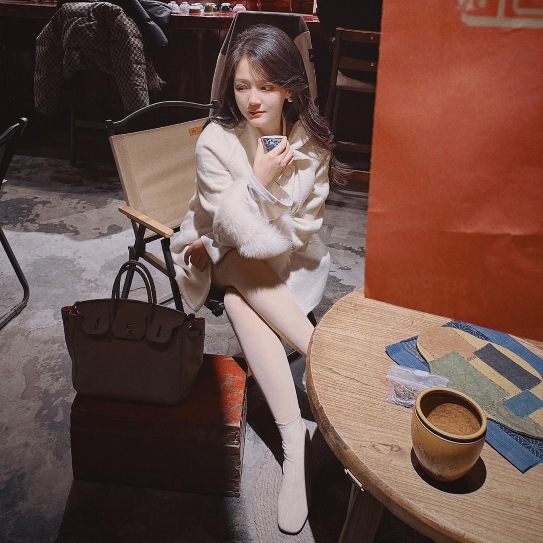 张馨予·Elena