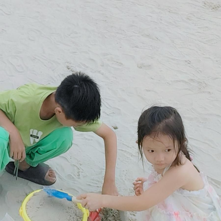 杨家兄妹杭杭和云朵