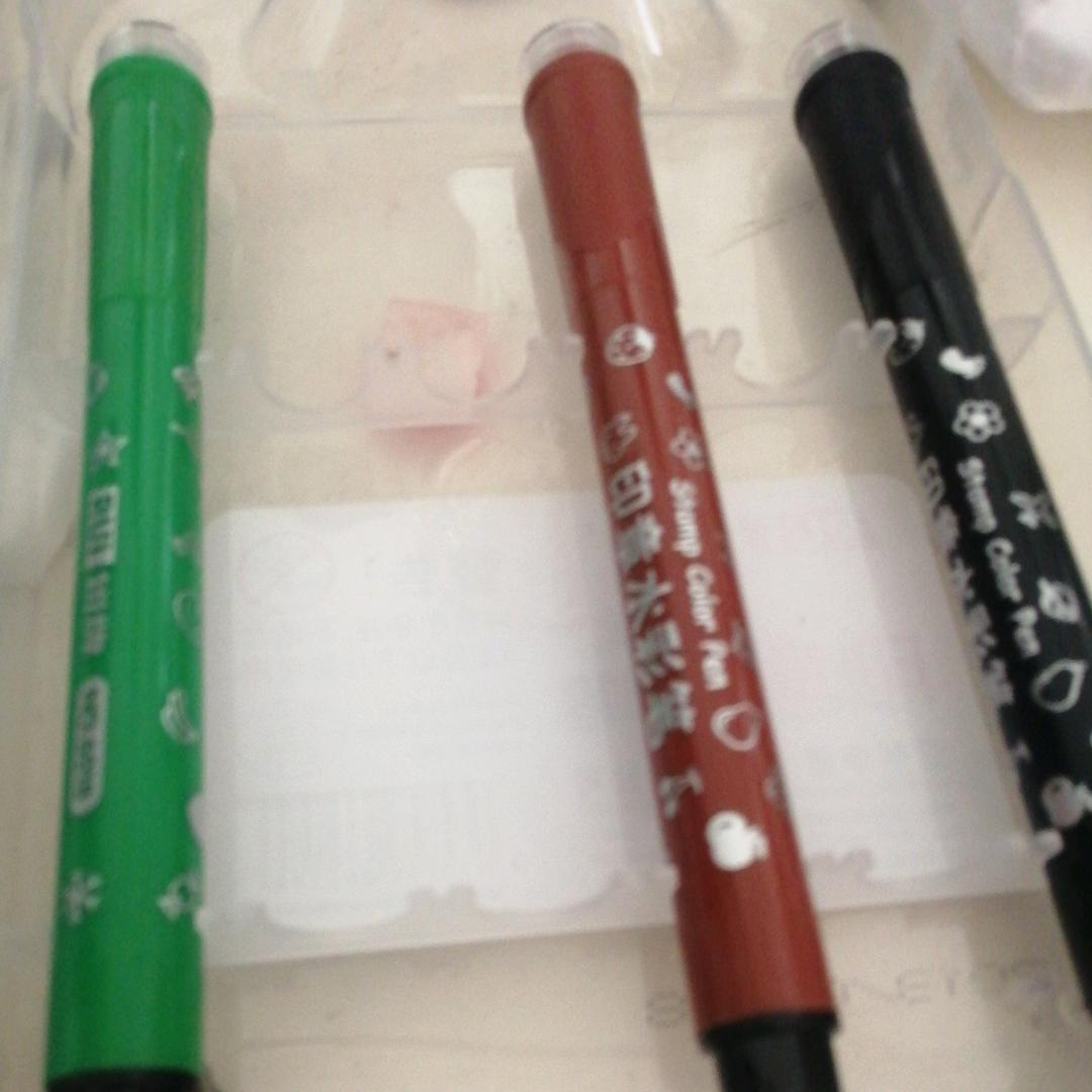 三支水彩笔