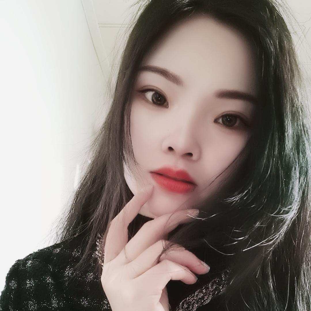珠宝搭配师  小小刘