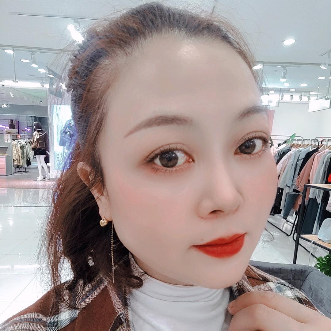 掂量～拾卡女装新世纪百货阆中商都店