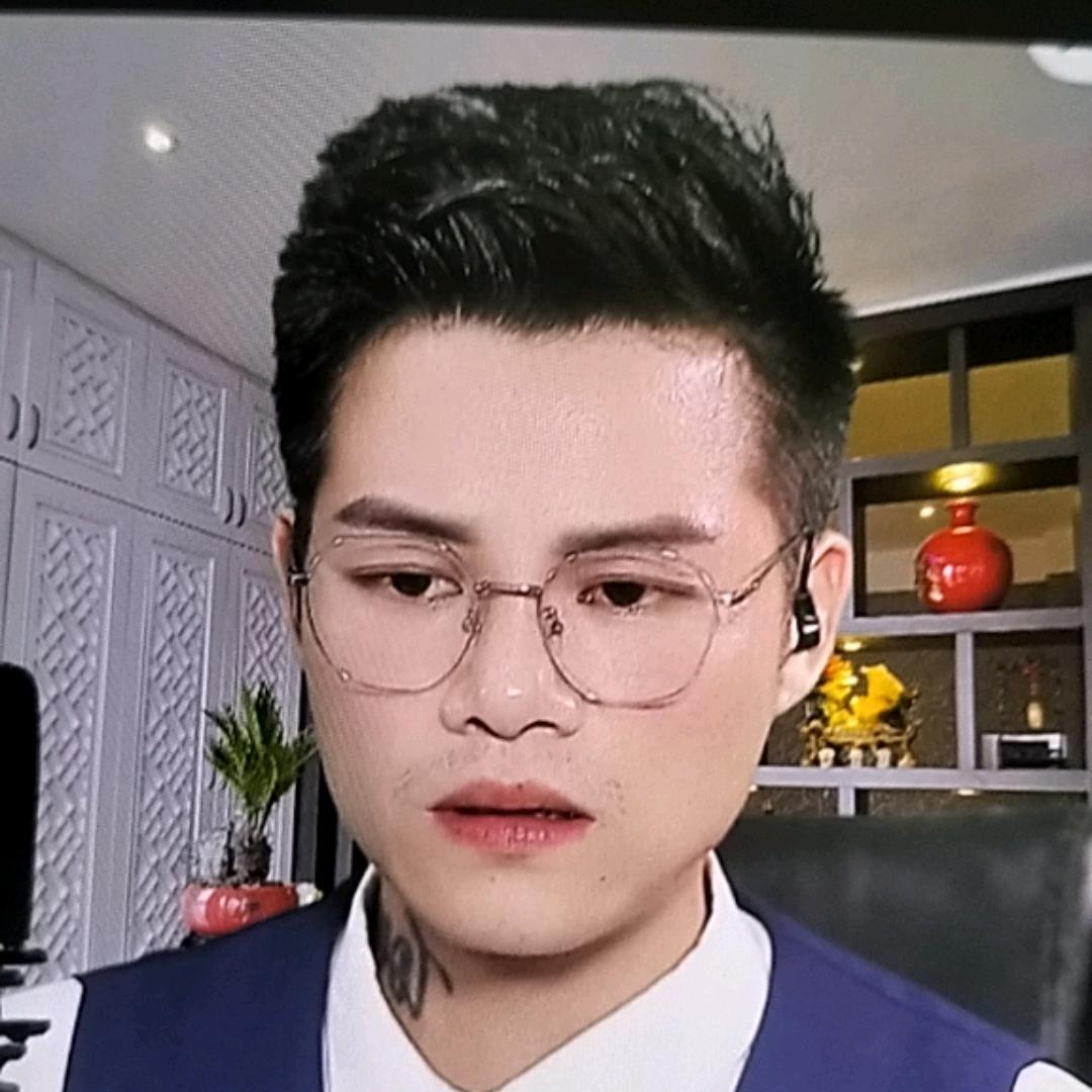 费费E
