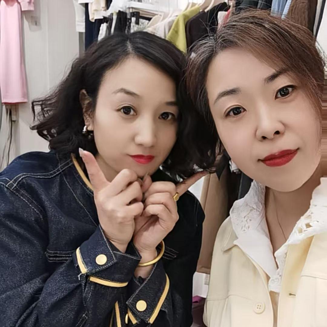 织心至爱贴心服饰(泰山路店)小张