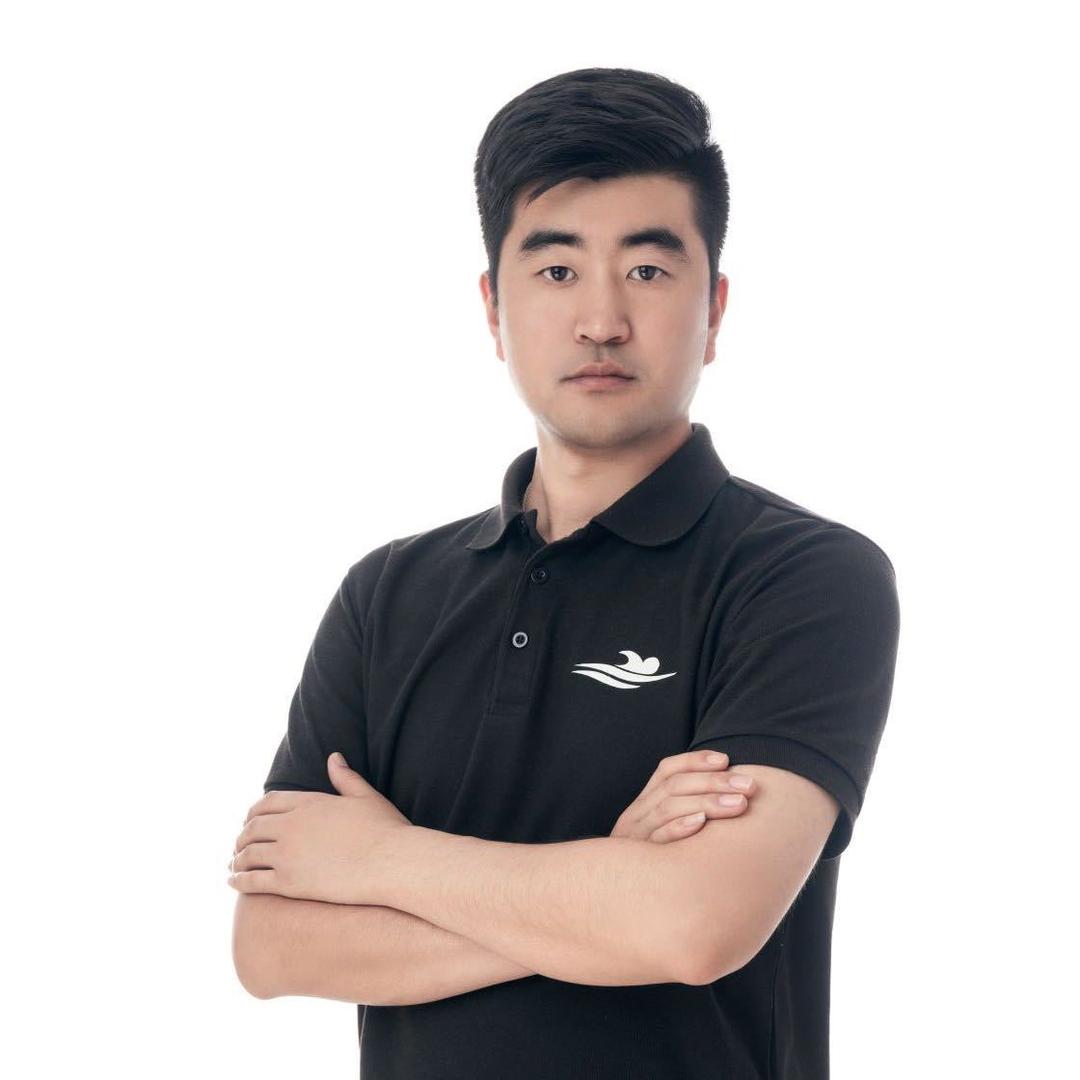 加特林游泳健身李教练